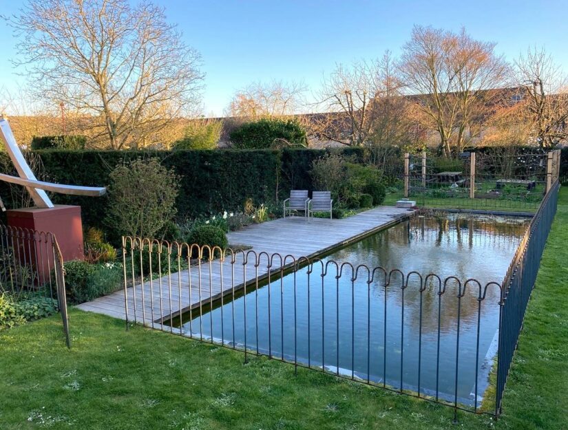Einsteck-Elemente für Pool- und Teichzaun Light für Rasen oder Erdreich