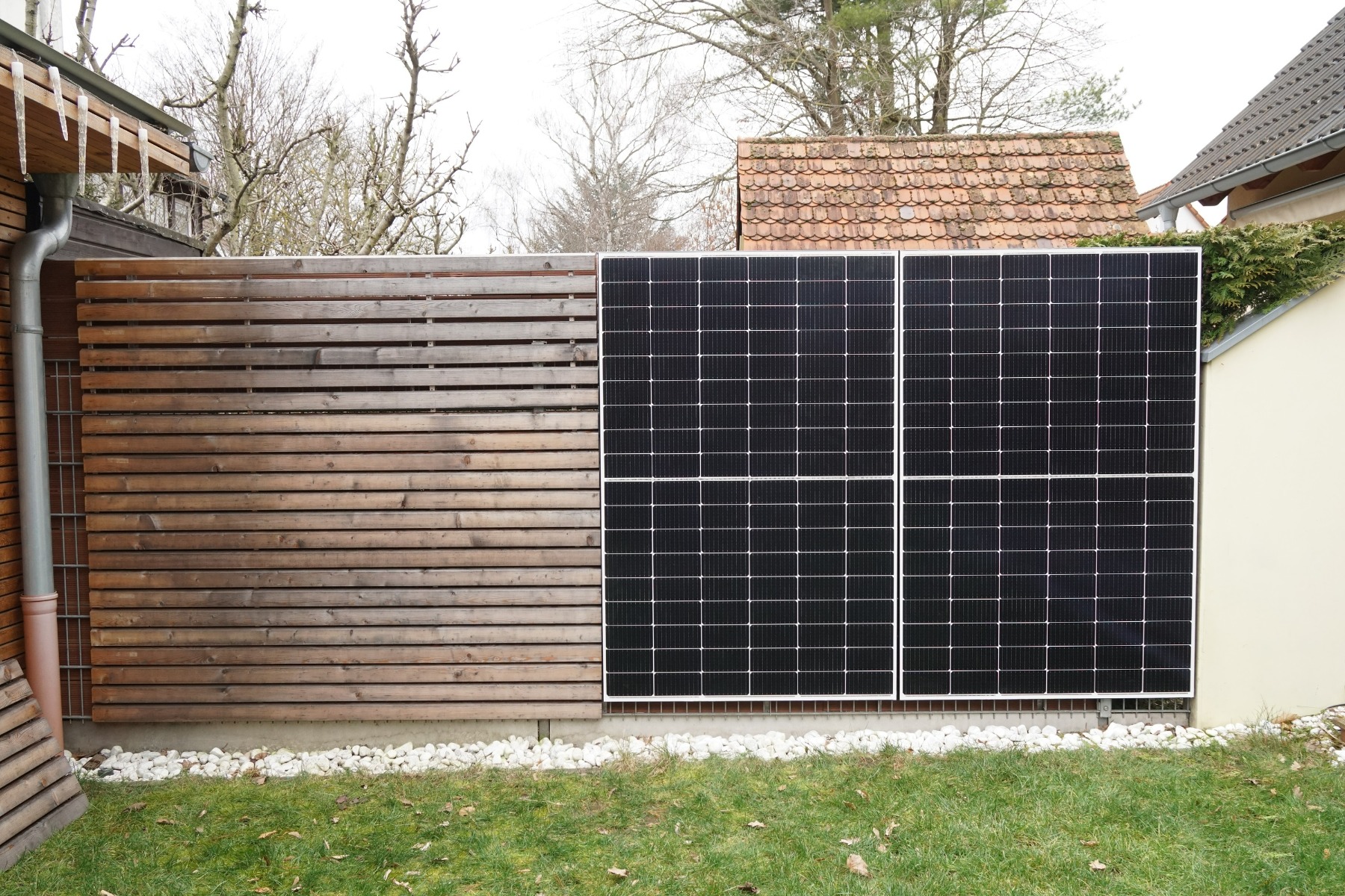 Befestigungsleisten-Set 0° (Null Grad) zur nachträglichen Zaunerhöhung und zur Befestigung von Solar-Paneelen (PV-Anlagen) an vorhandenen Doppelstabzäunen online Kaufen bei ZAUN24